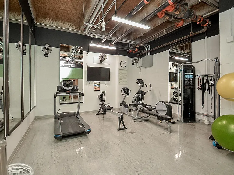 5000 Montrose Blvd #12B — Photo 38