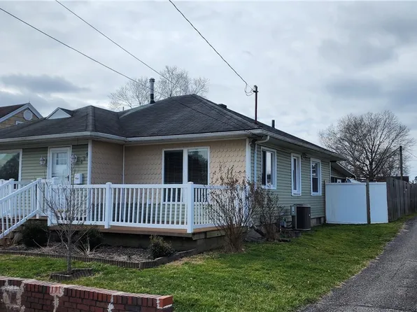 434 Henderson Ave, Williamstown, WV 26187