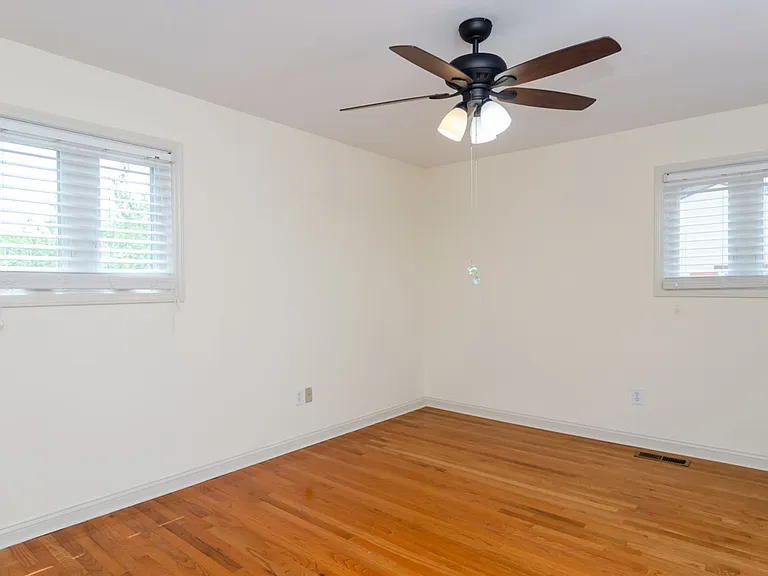 7 Shore Dr — Photo 32