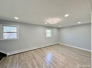 35 Fiat Ave, Iselin, NJ 08830