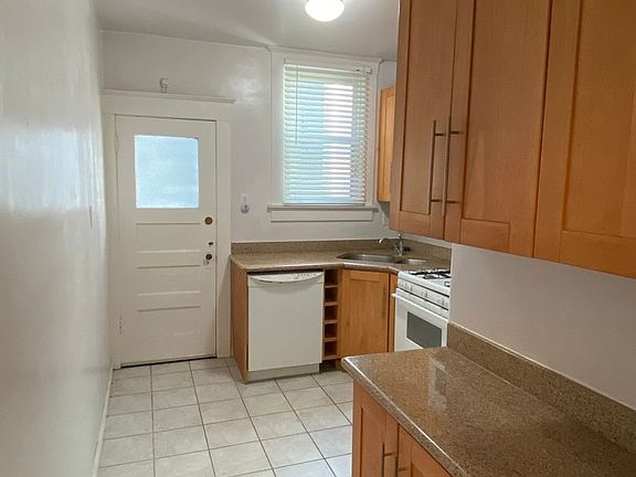 2nd image of 1219 Taylor St #10