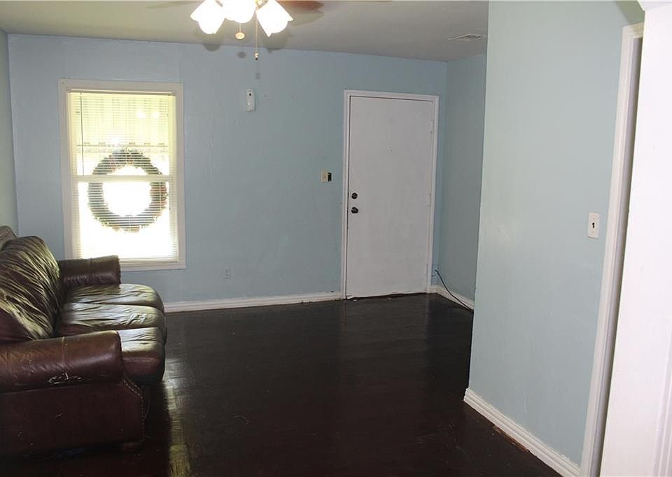 2nd image of 4208 Joy Lee St