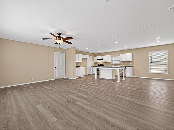 5th image of 15933 W Relza Dr