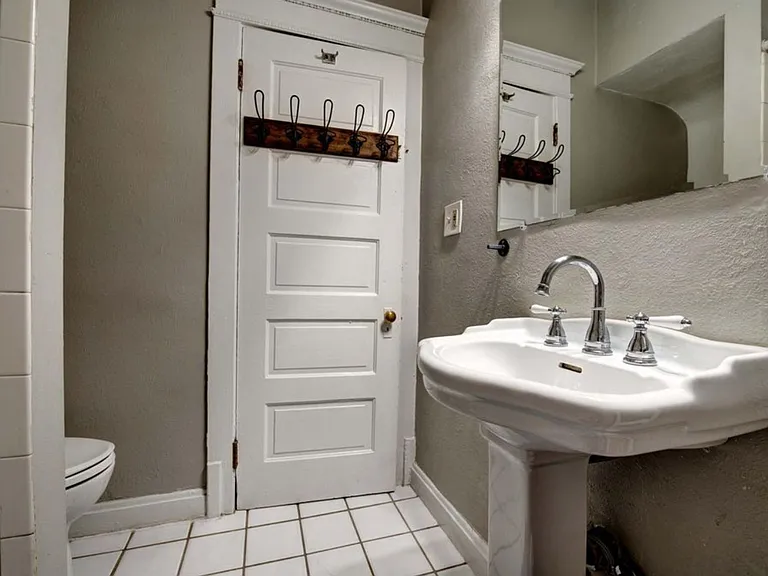 1225 N Clarkson St #2 — Photo 10