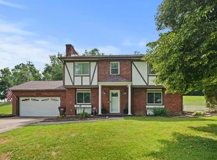 1432 Louise Dr, Ashland, KY 41102