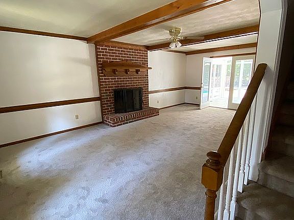 3rd image of 5516 Greenbrook Dr