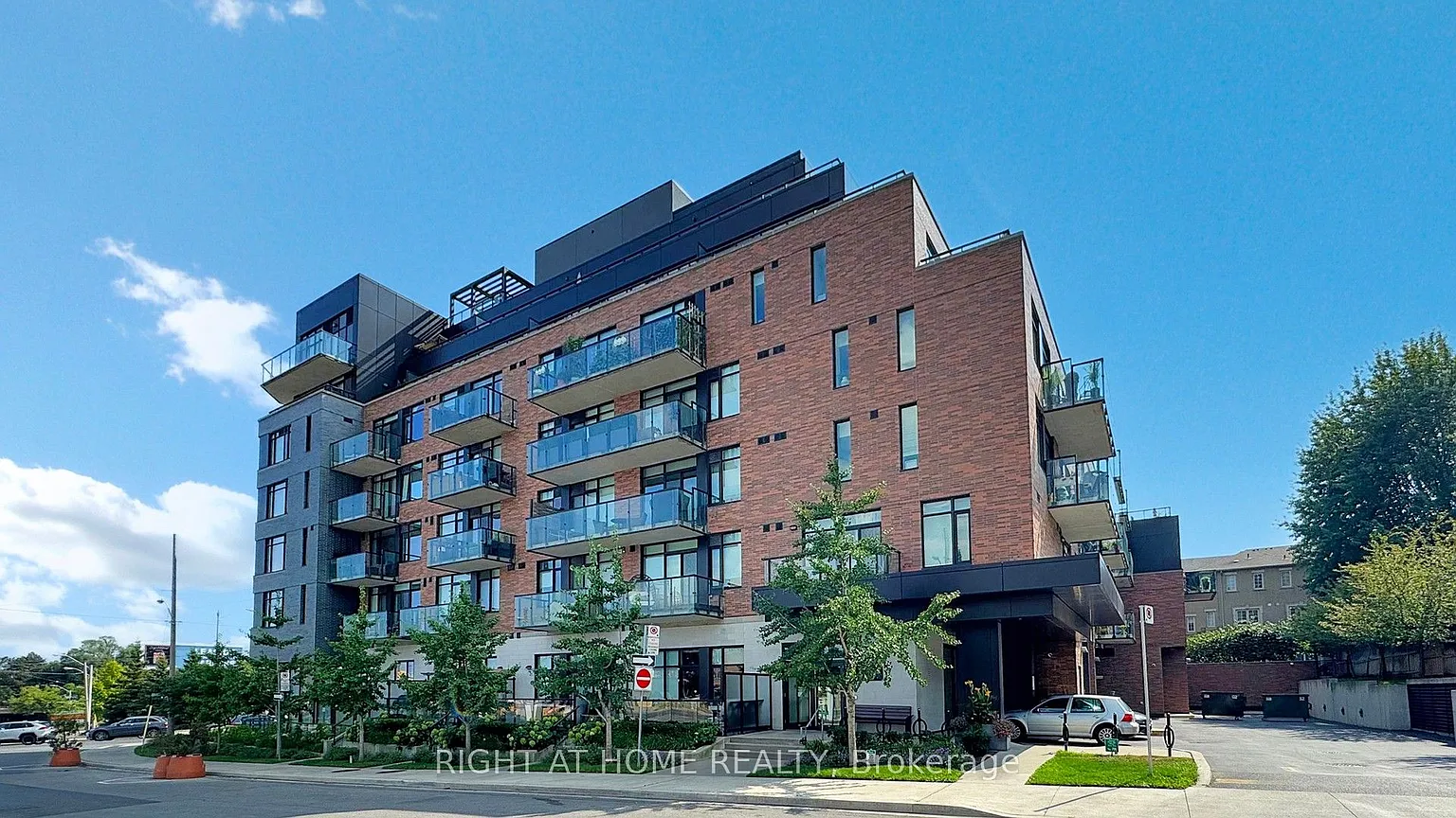 25 Malcolm Rd #Townhouse 112 photo 1