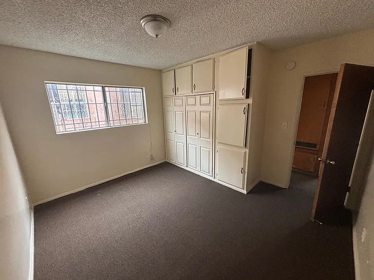 8866 S Wall St — Photo 17