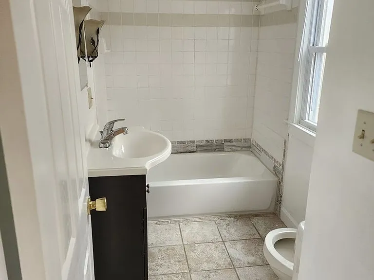 6222 Highland Dr — Photo 9