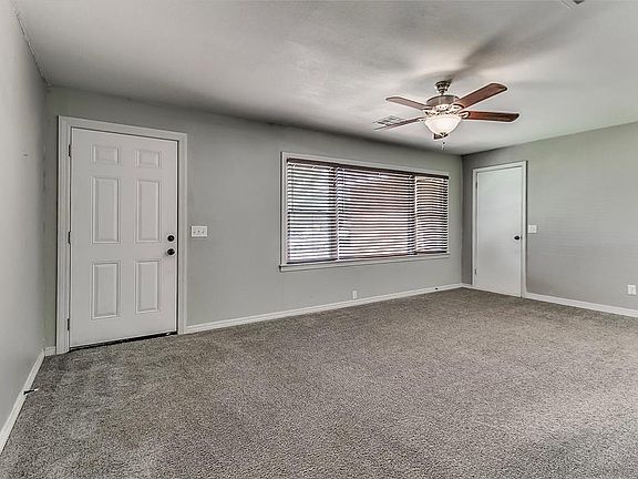 3rd image of 1621 Oxford Way