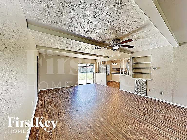 6803 Stiller Dr — Photo 3