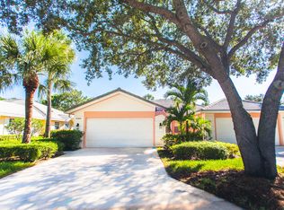 4369 Lacey Oak Dr, Palm Beach Gardens, FL 33410