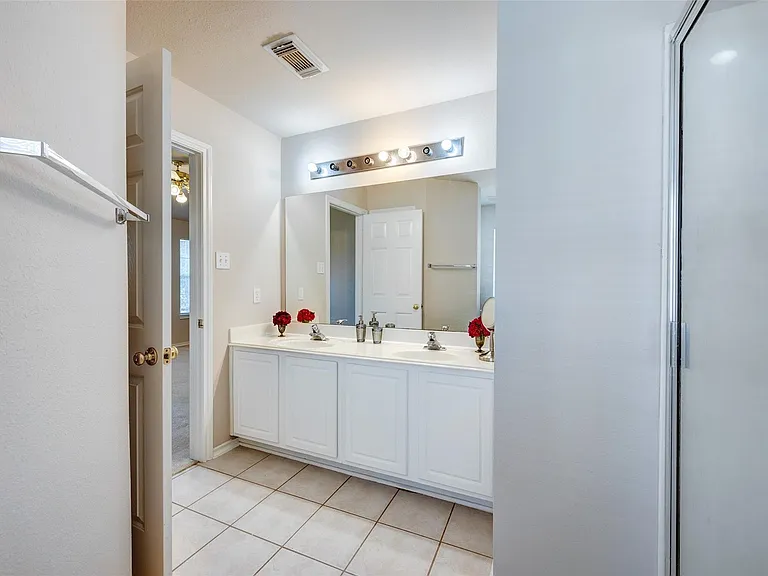 16535 Cairngrove Ln — Photo 19