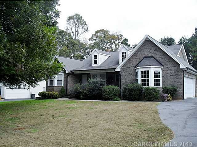 1st image of 136 Harborcrest Ln