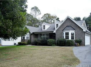 136 Harborcrest Ln, Mooresville, NC 28117