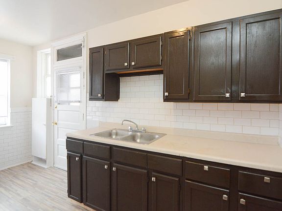 2nd image of 4649.5 N Elston Ave #3W