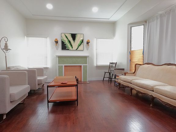 5th image of 2421 Alcazar St