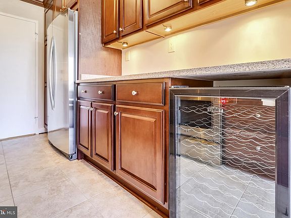5th image of 6631 Wakefield Dr APT 318