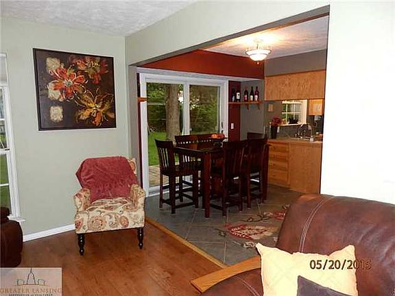 5th image of 454 Park Meadows Dr