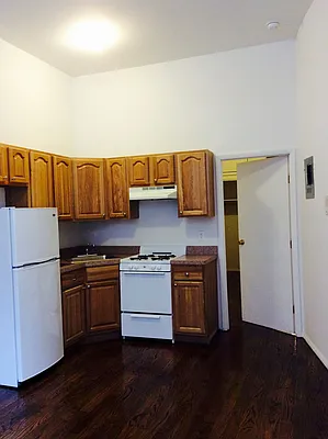 Rented by Roth Realty Management LLC | media 3