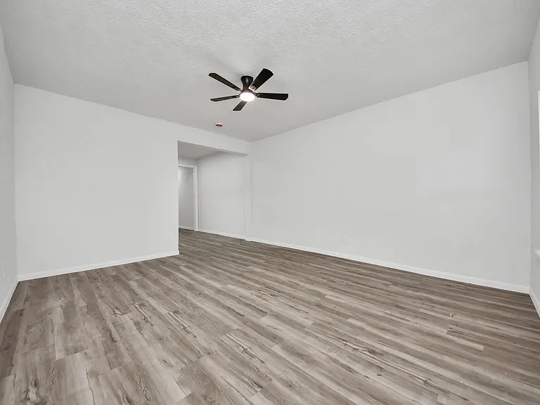 7021 Canal St #A — Photo 3