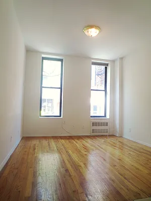 Rented by Waverly Realty Associates | media 25