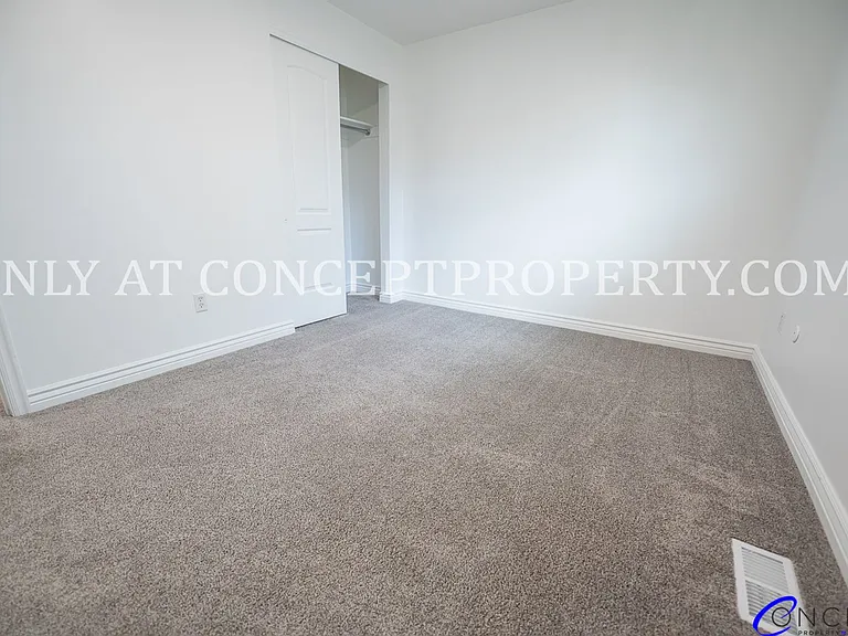 466 E Woodland Ave — Photo 62