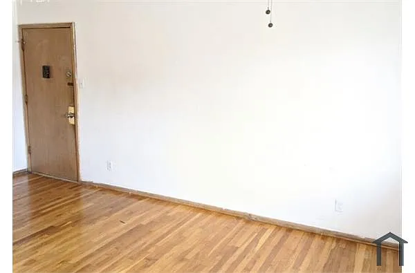 Building Photo - 5706 Thekla Ave