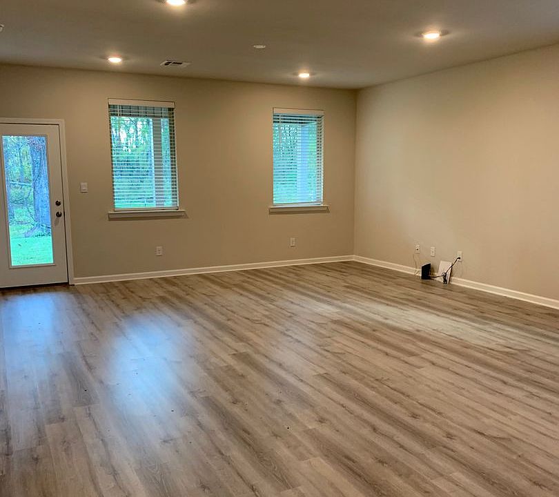1st image of 7531 Trailview Dr