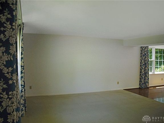 3rd image of 562 Lewisham Ave