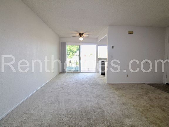 3rd image of 10805-46 Camino Ruiz
