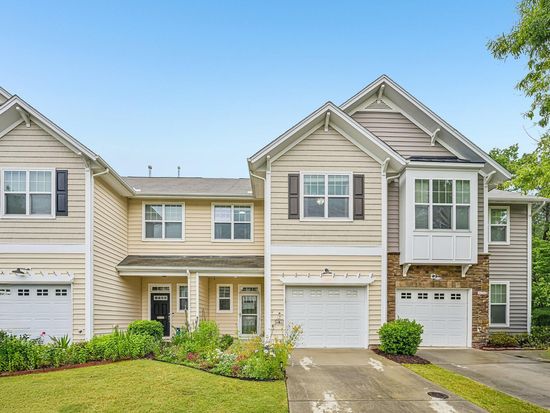 305 Suffolk Green Ln, Morrisville, NC 27560
