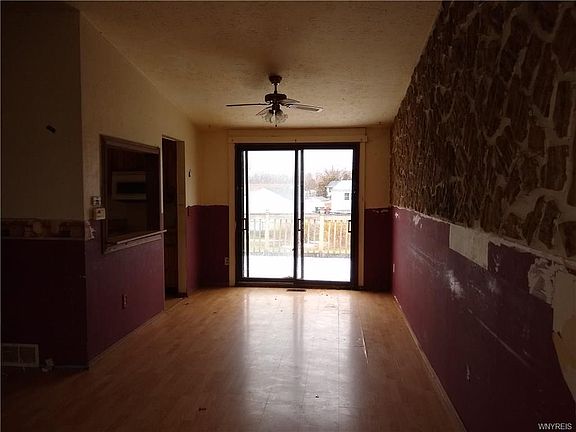 4th image of 4 Fox Hollow Dr