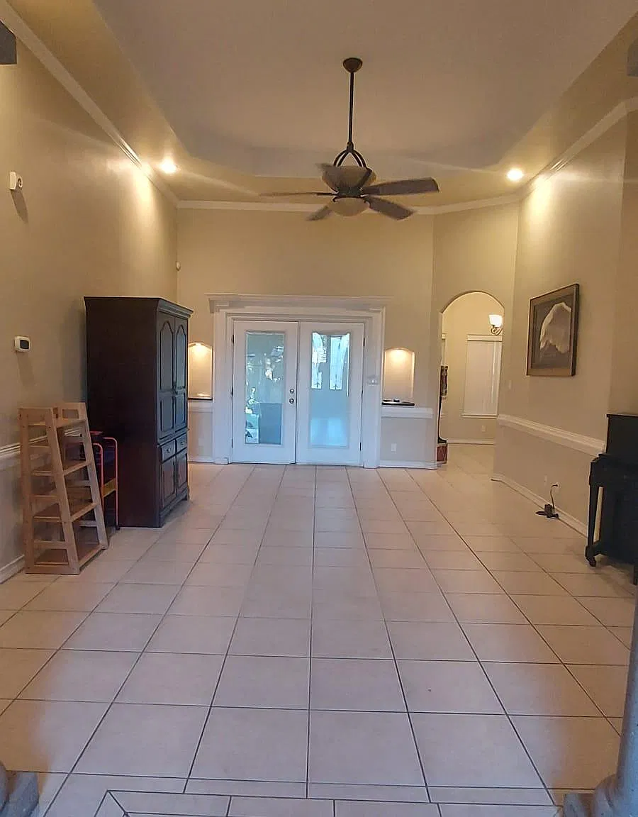4 bed, 2619 sqft, $2,500 — Photo 3