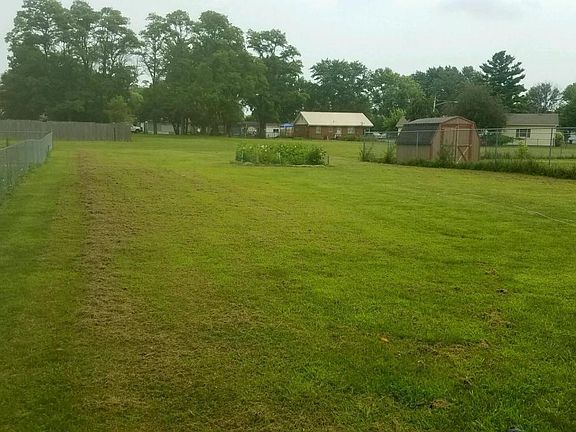 4th image of 680 Lewis St Lot 8