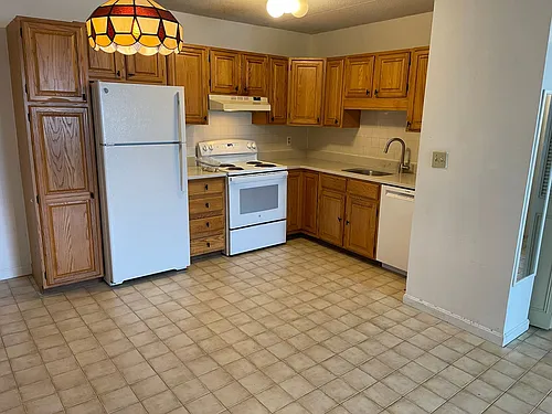 84 Gardner St #14 Photo 1