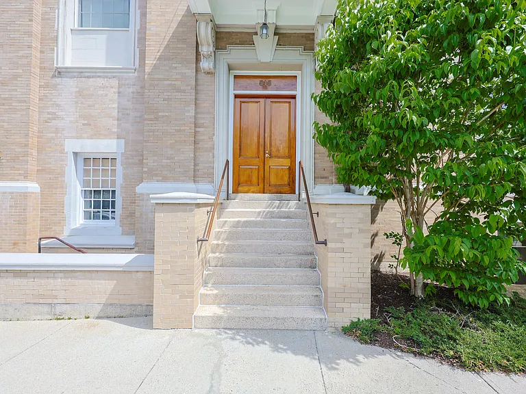 515 Center St #2 — Photo 16