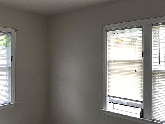 5th image of 434 Harlan Ave NE #2