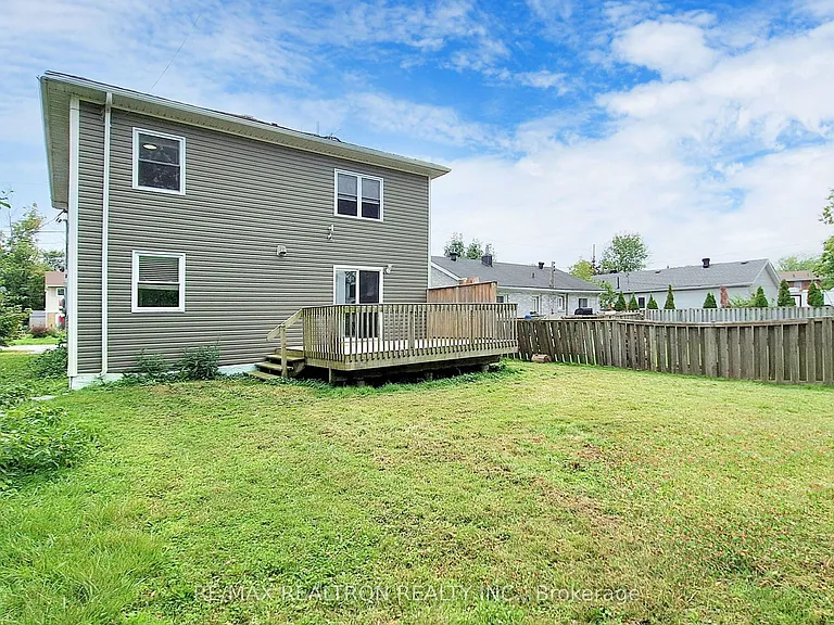 322 Miami Dr #GROUND FLR — Photo 17