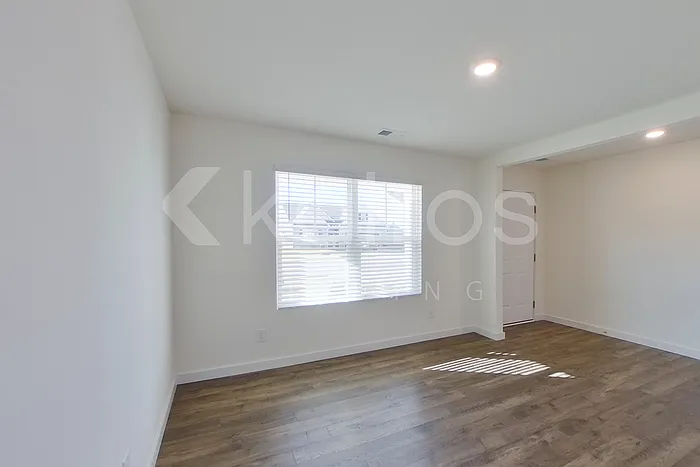 3918 Billie Ln NE — Photo 2