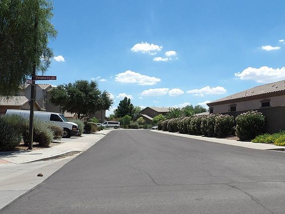 5th image of 18079 W Paradise Ln