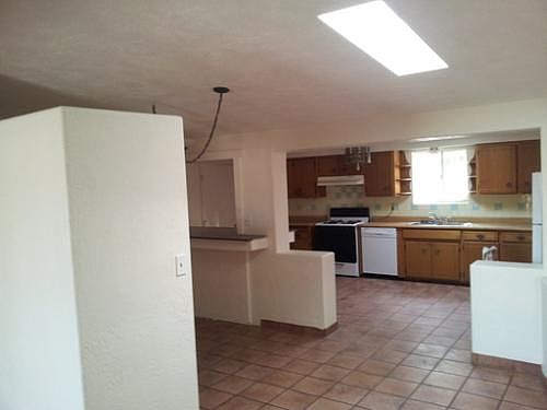 5th image of 657 W Calle Garcia
