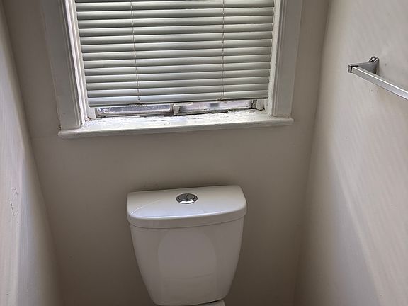 4th image of 951.75 S Leonard Pl