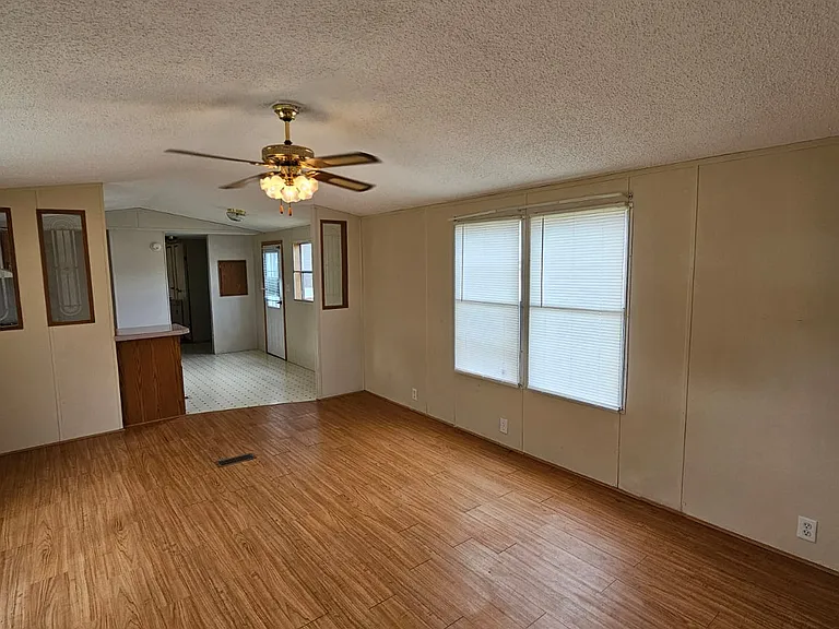 Dogwood MHP — Photo 23