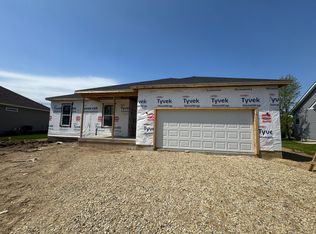 427 Riverbend Dr, Genoa, IL 60135