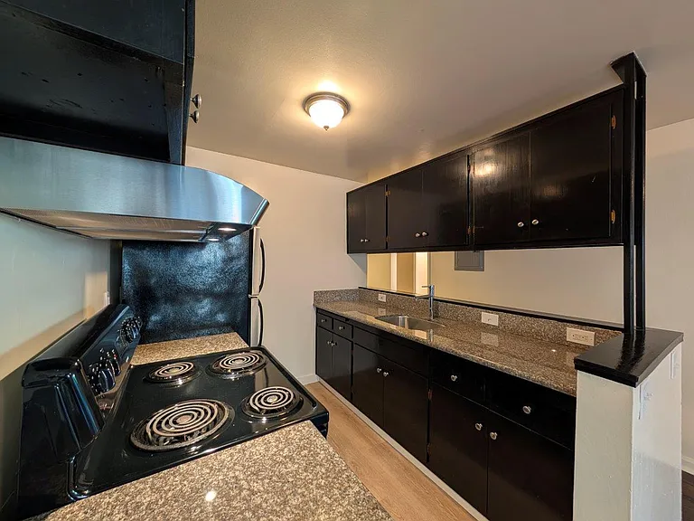 2607 Ellsworth Street — Photo 30