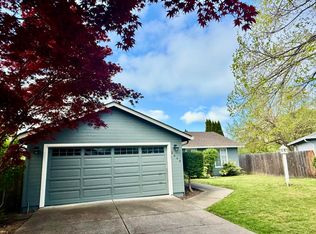 2649 Cummings Ln, Medford, OR 97501