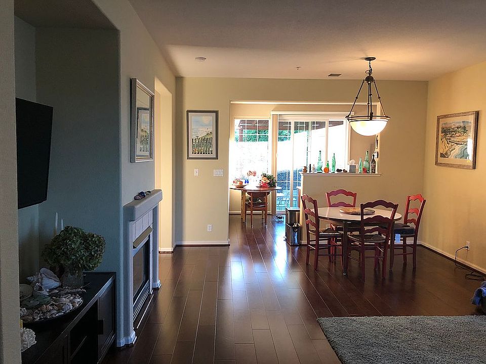 2nd image of 427 Vivienne Dr