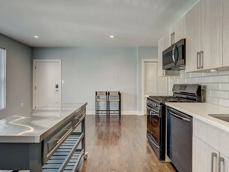 2-1605 F St NE #2 — Photo 18