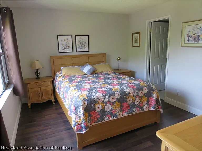121 Country Club Dr #302 — Photo 22